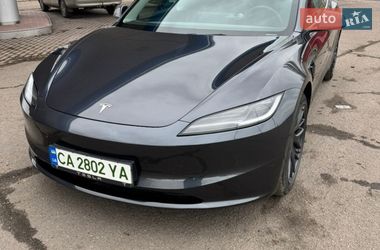 Седан Tesla Model 3 2024 в Черкассах