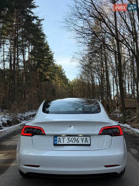 Седан Tesla Model 3 2019 в Ивано-Франковске