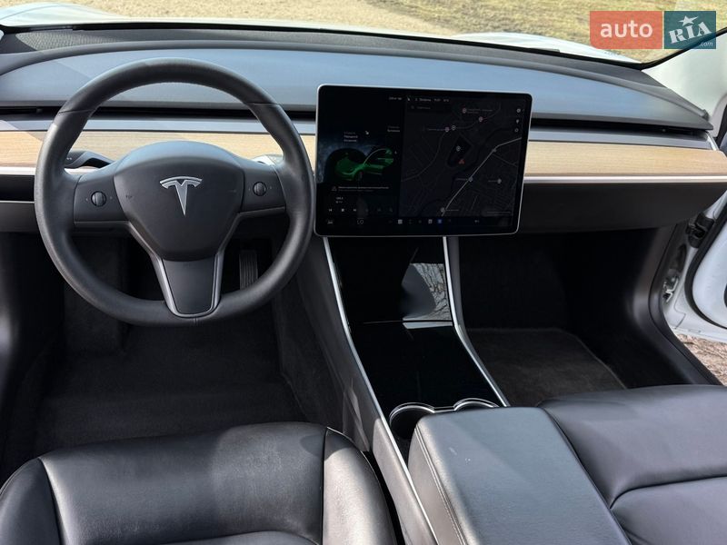 Седан Tesla Model 3 2019 в Ивано-Франковске