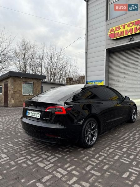 Седан Tesla Model 3 2021 в Каменском