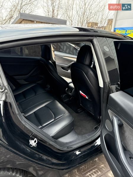 Седан Tesla Model 3 2021 в Каменском