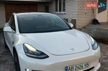Седан Tesla Model 3 2020 в Виннице