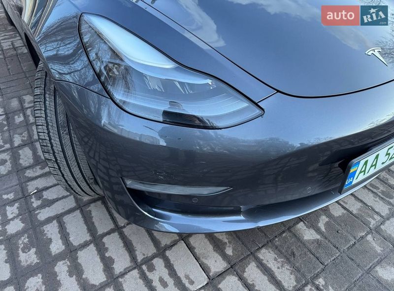 Седан Tesla Model 3 2022 в Киеве
