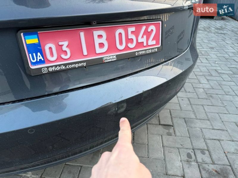 Седан Tesla Model 3 2019 в Луцьку
