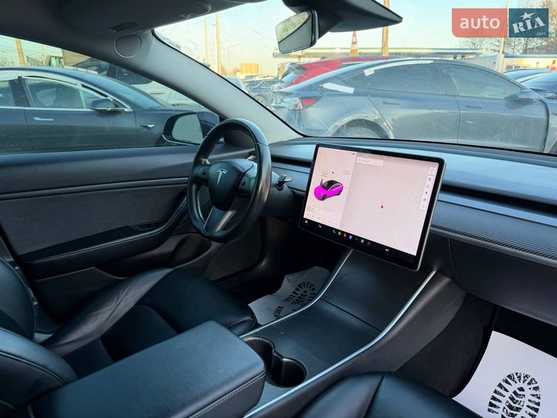 Седан Tesla Model 3 2019 в Луцьку