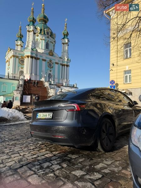 Седан Tesla Model 3 2024 в Києві