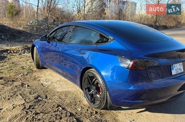 Седан Tesla Model 3 2019 в Киеве