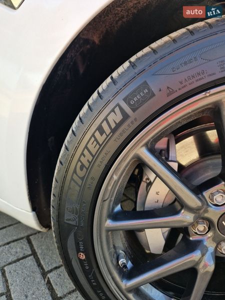 Седан Tesla Model 3 2020 в Долине