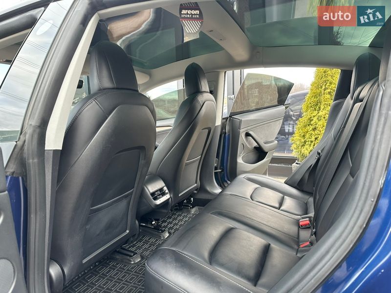 Седан Tesla Model 3 2022 в Харкові