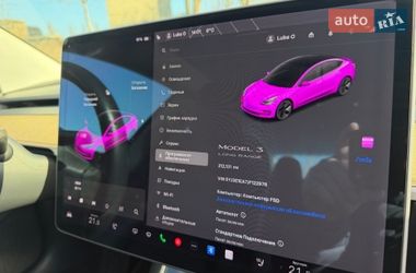 Седан Tesla Model 3 2018 в Ровно