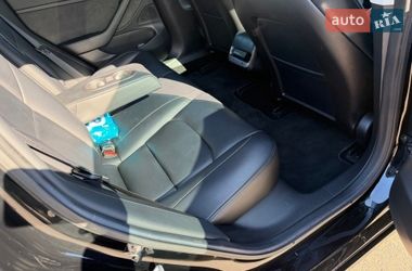 Седан Tesla Model 3 2018 в Ровно