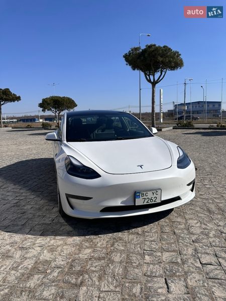 Седан Tesla Model 3 2020 в Львове фото 38 Седан Tesla Model 3 2020 в Львове