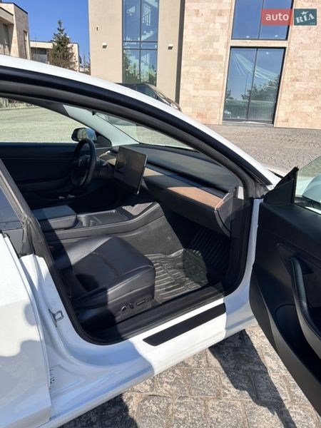Седан Tesla Model 3 2020 в Львове фото 58 Седан Tesla Model 3 2020 в Львове