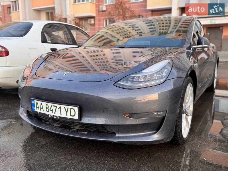 Седан Tesla Model 3 2019 в Києві