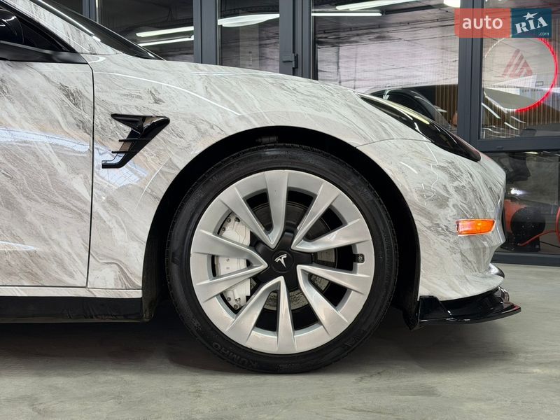 Седан Tesla Model 3 2022 в Одесі