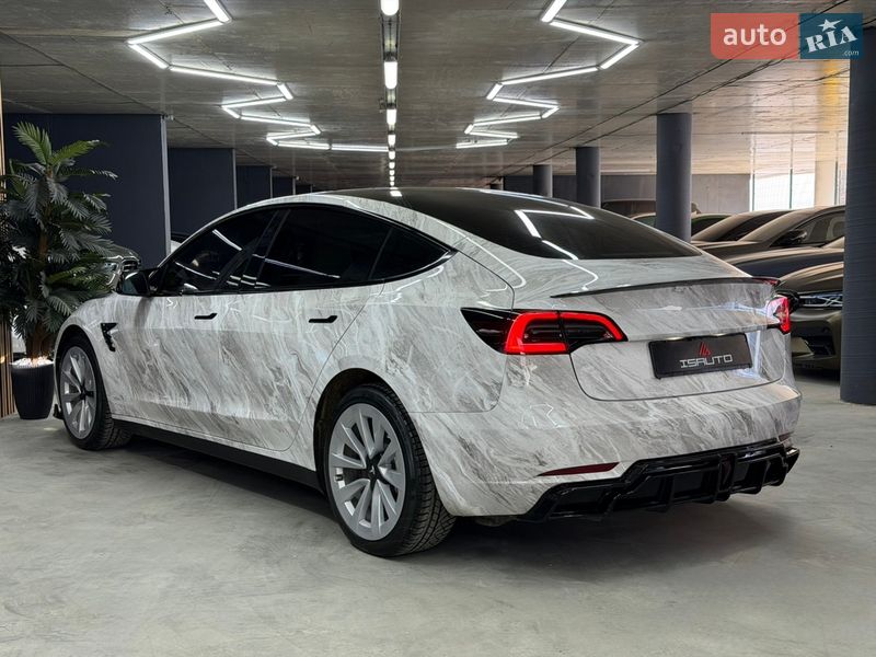 Седан Tesla Model 3 2022 в Одесі