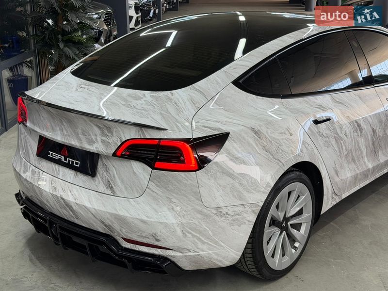 Седан Tesla Model 3 2022 в Одесі