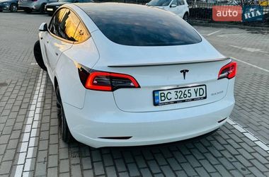 Седан Tesla Model 3 2022 в Львове