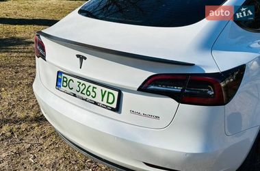 Седан Tesla Model 3 2022 в Львове