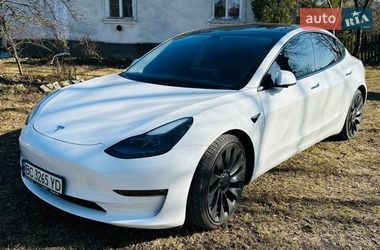 Седан Tesla Model 3 2022 в Львове