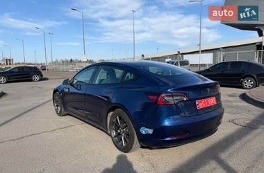 Седан Tesla Model 3 2021 в Львові