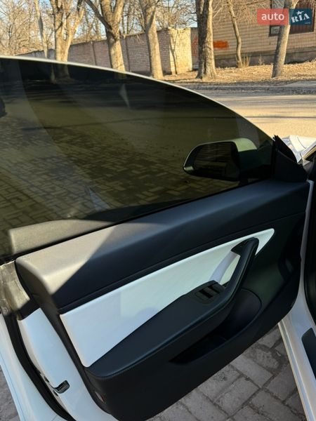 Седан Tesla Model 3 2019 в Кривому Розі