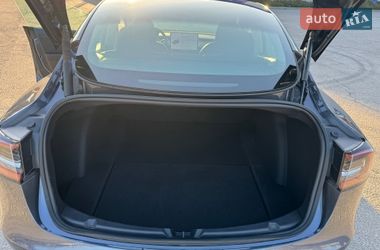 Седан Tesla Model 3 2021 в Днепре