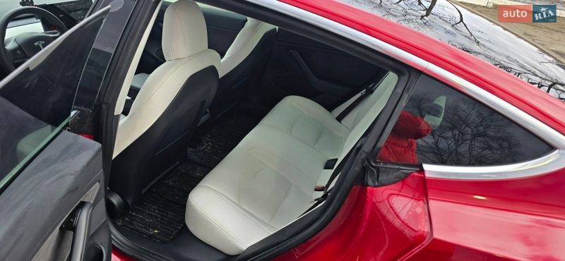 Седан Tesla Model 3 2018 в Харкові