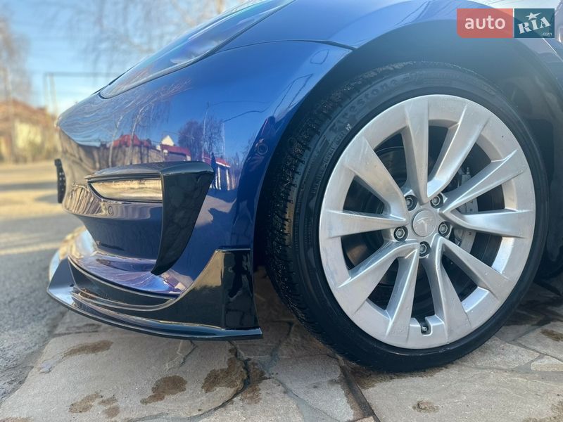 Седан Tesla Model 3 2021 в Одесі
