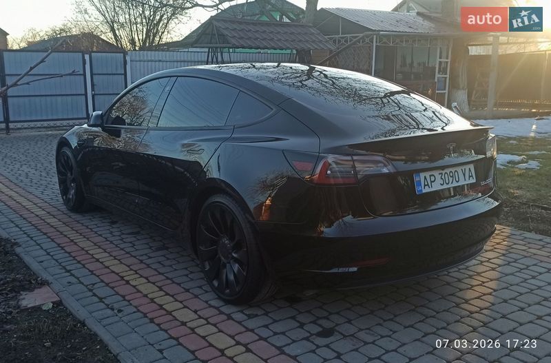 Седан Tesla Model 3 2021 в Вінниці