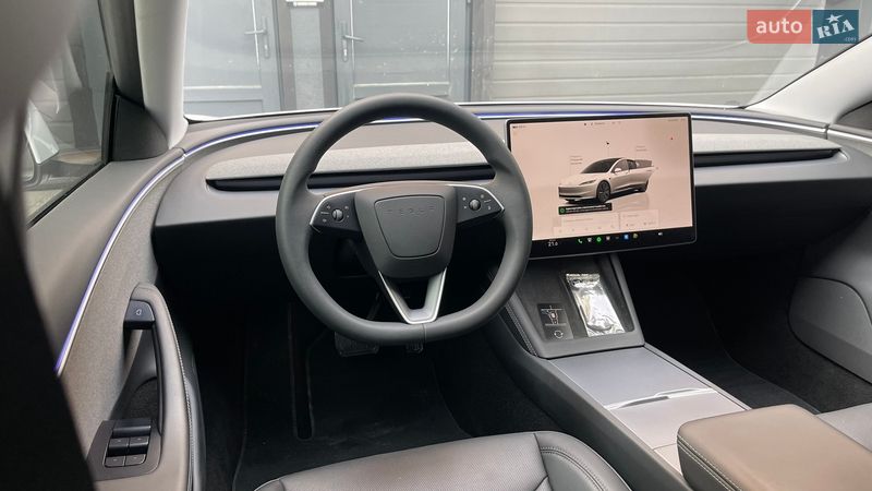 Седан Tesla Model 3 2024 в Самборе
