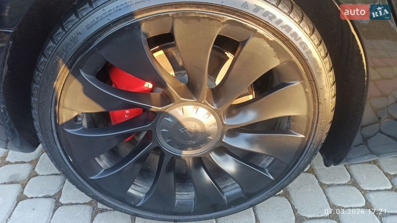 Седан Tesla Model 3 2021 в Вінниці