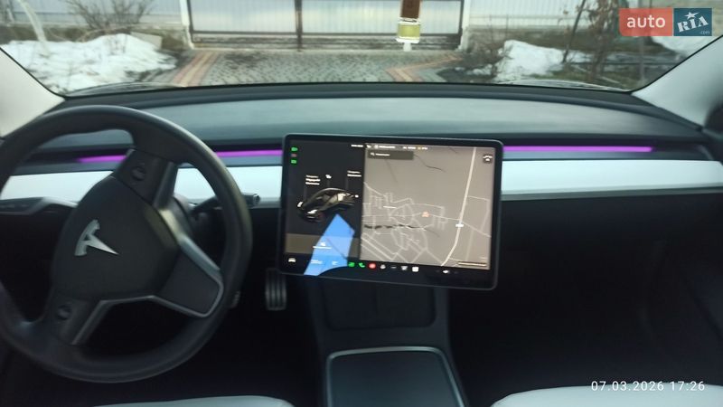 Седан Tesla Model 3 2021 в Виннице