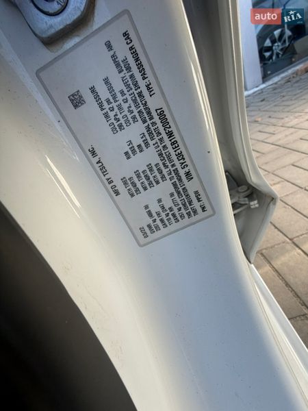 Седан Tesla Model 3 2022 в Дніпрі