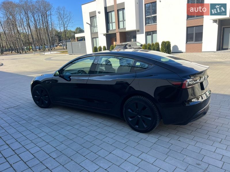 Седан Tesla Model 3 2024 в Ковелі