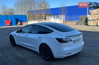 Седан Tesla Model 3 2020 в Львове