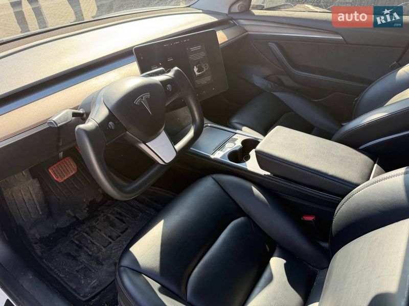 Седан Tesla Model 3 2021 в Луцке
