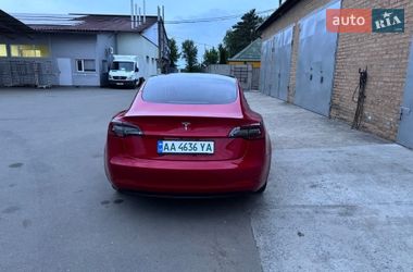 Седан Tesla Model 3 2021 в Ромнах
