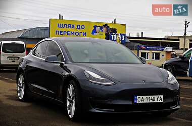 Седан Tesla Model 3 2019 в Черкассах