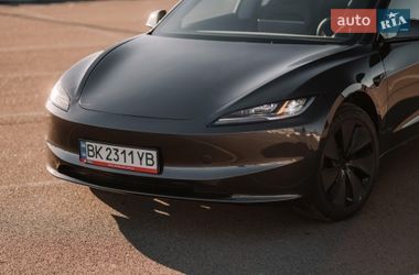 Седан Tesla Model 3 2025 в Ровно фото 28 Седан Tesla Model 3 2025 в Ровно