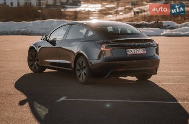 Седан Tesla Model 3 2025 в Ровно фото 54 Седан Tesla Model 3 2025 в Ровно