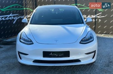 Седан Tesla Model 3 2019 в Киеве