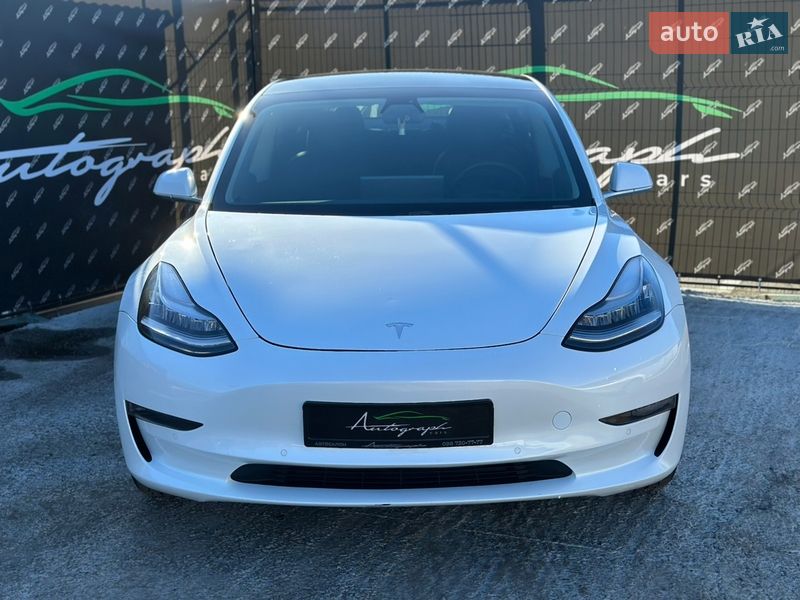 Седан Tesla Model 3 2019 в Києві