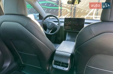 Седан Tesla Model 3 2019 в Киеве