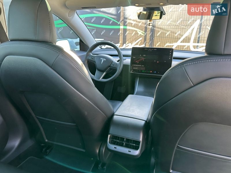 Седан Tesla Model 3 2019 в Києві