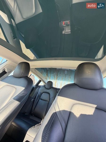 Седан Tesla Model 3 2020 в Ковеле