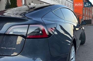 Седан Tesla Model 3 2022 в Стрые