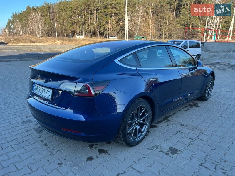 Седан Tesla Model 3 2018 в Ірпені