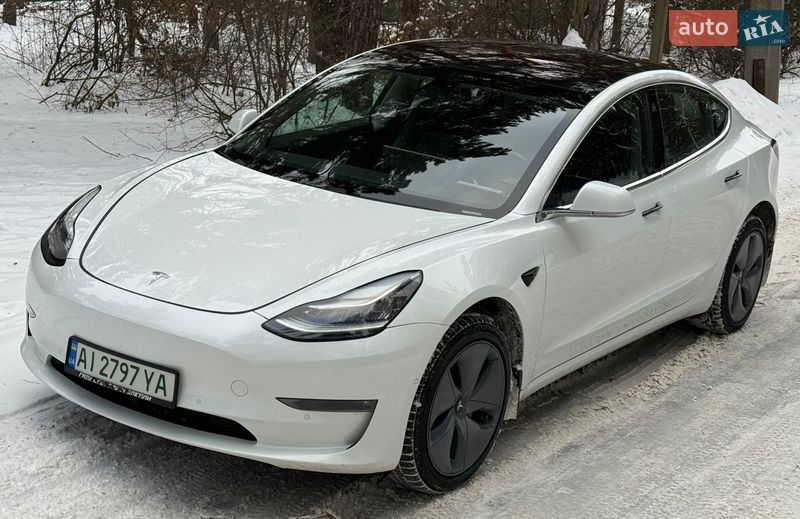 Седан Tesla Model 3 2018 в Киеве