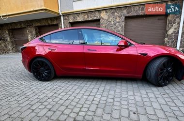 Седан Tesla Model 3 2021 в Львові